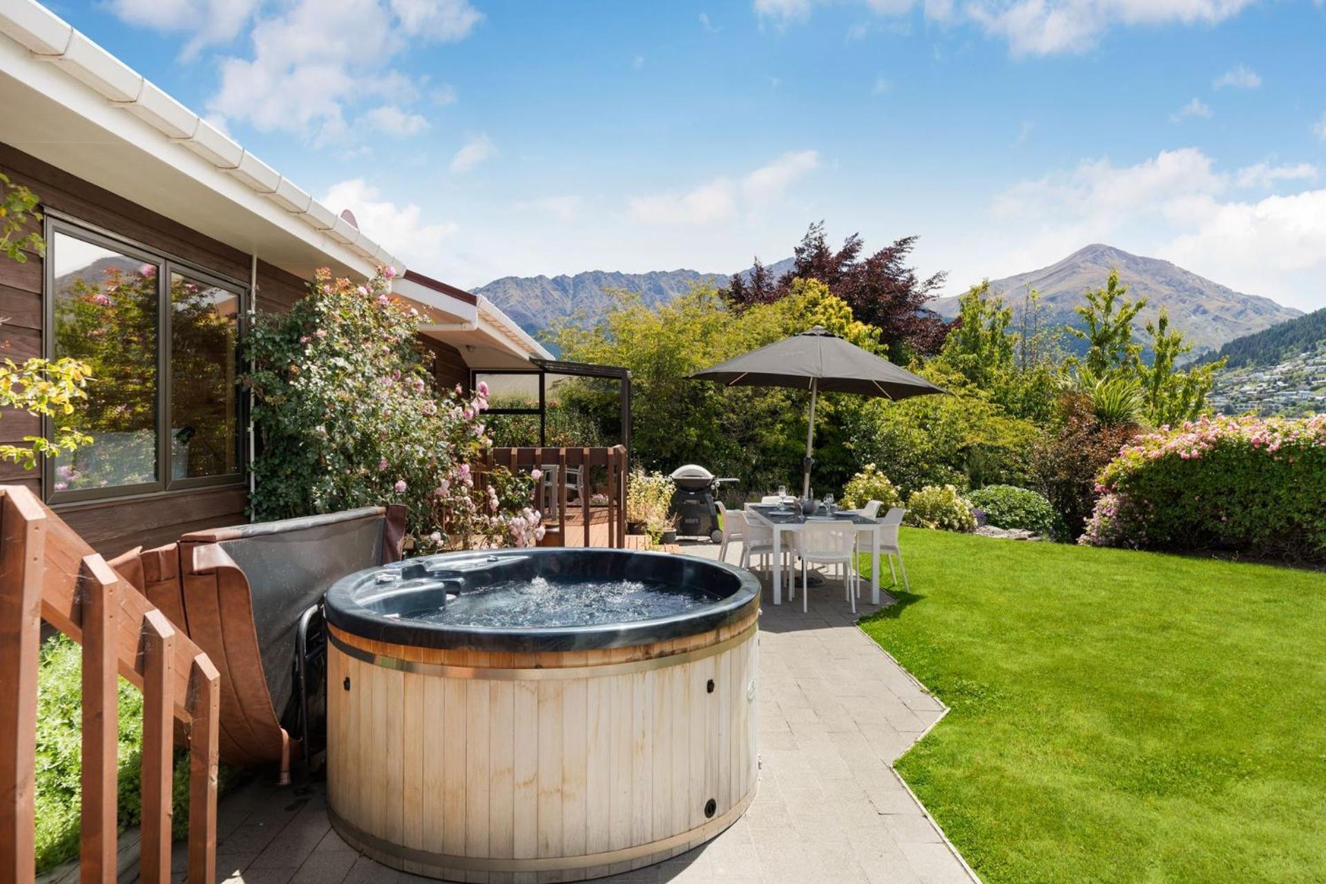 Tranquil Heights Villa Queenstown Exteriör bild